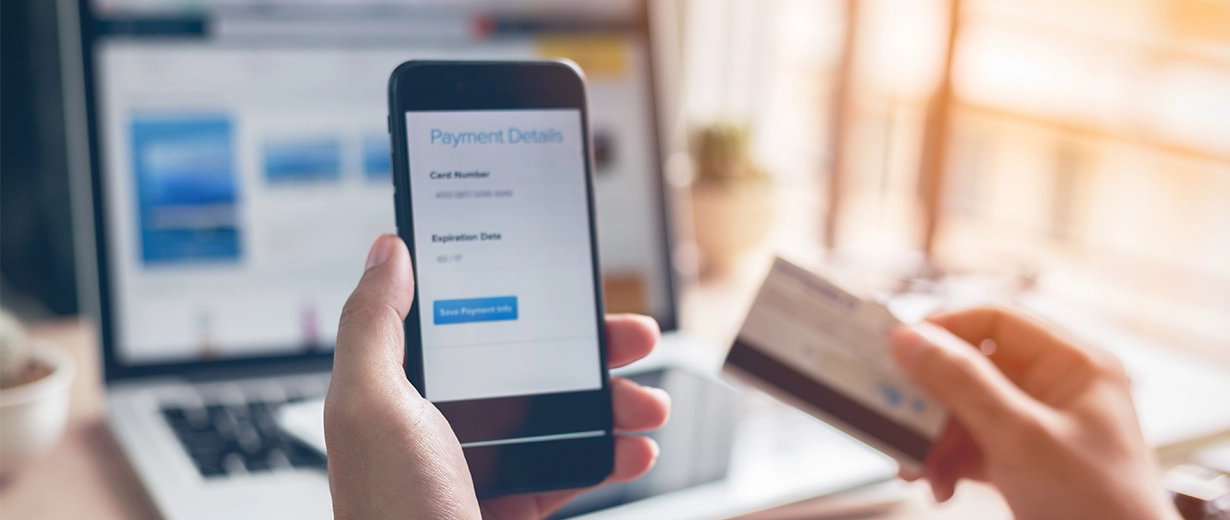 Differentiating e-Commerce with Mobility